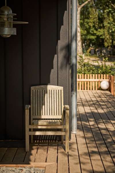 Arkitekt kræser for detaljerne i villa med naturudsigt og facadebeklædning i stål og sten, Konsul Lorenzen Straße 5, 24376 Kappeln, Tyskland